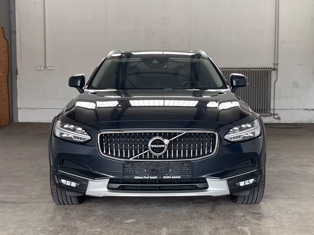 Volvo V90 Cross Country