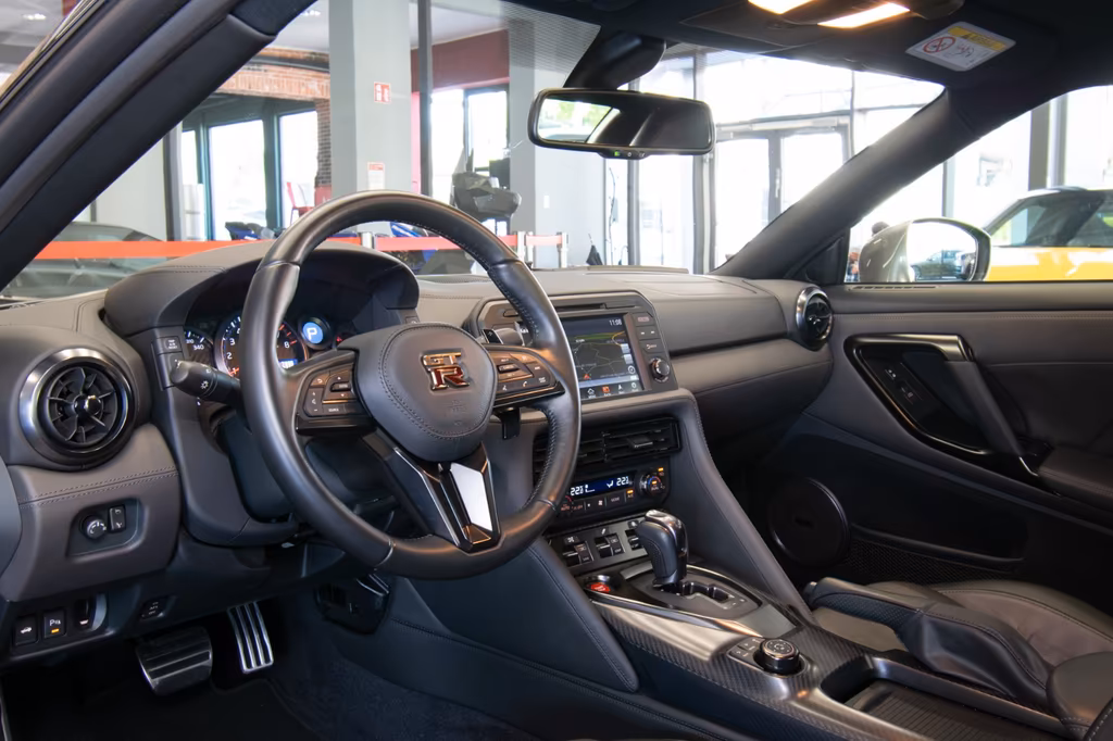 Nissan GT-R