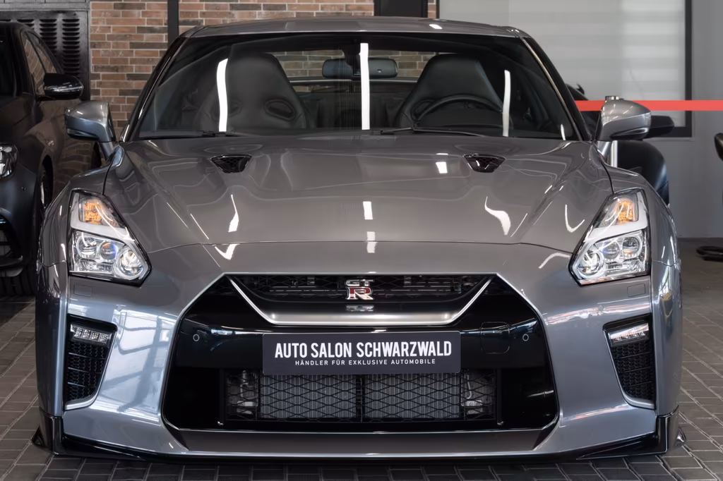 Nissan GT-R