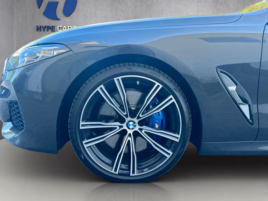 BMW 840