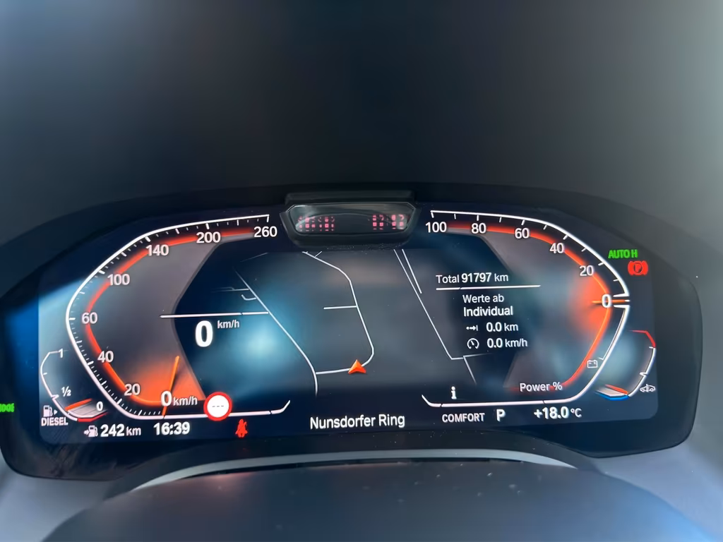 BMW 840