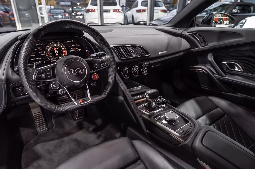 Audi R8