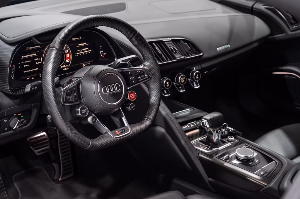 Audi R8