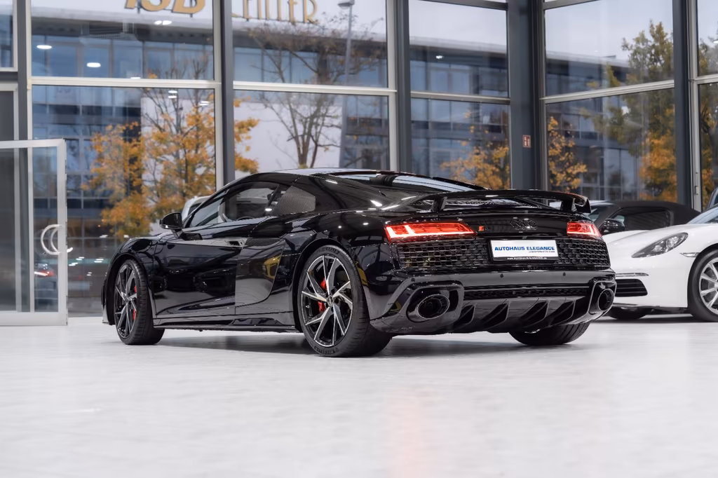 Audi R8