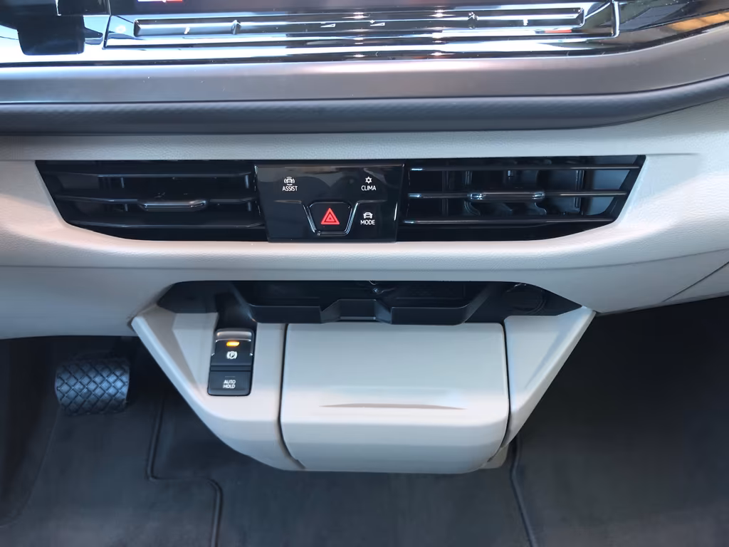 Volkswagen T7 California