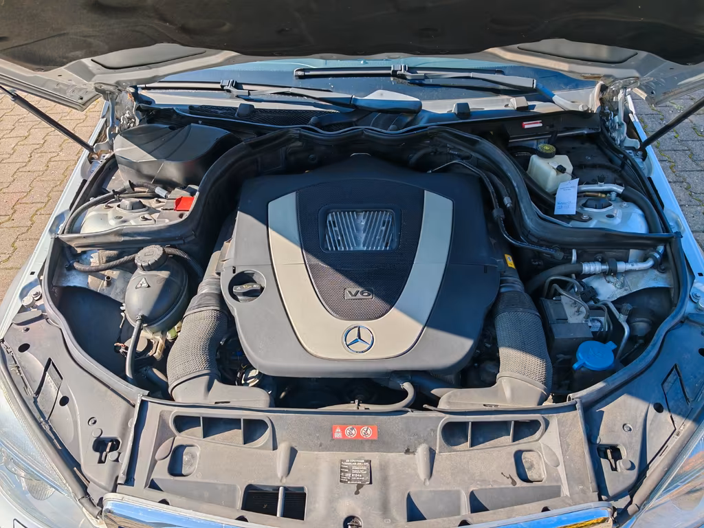 Mercedes-Benz C 230