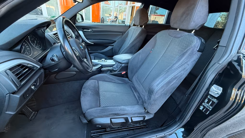 BMW M140i