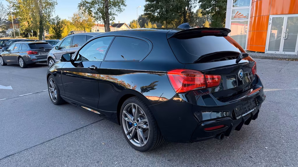 BMW M140i