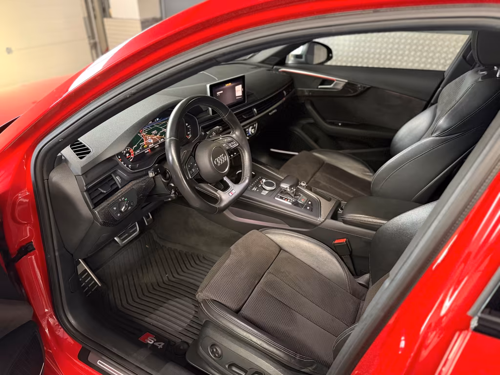 Audi S4