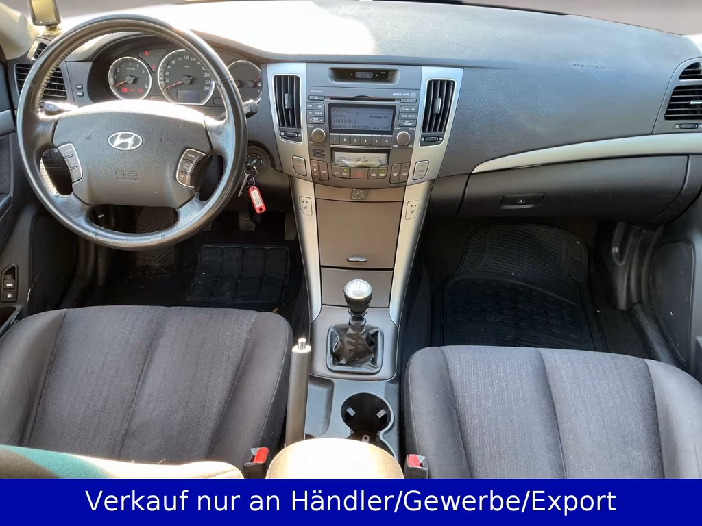 Hyundai SONATA