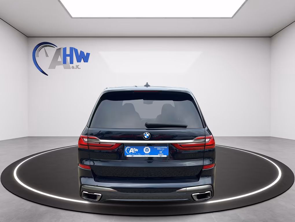 BMW X7 M50