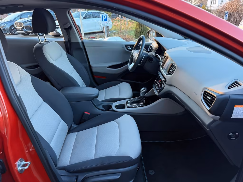 Hyundai IONIQ