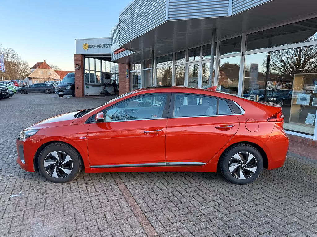 Hyundai IONIQ