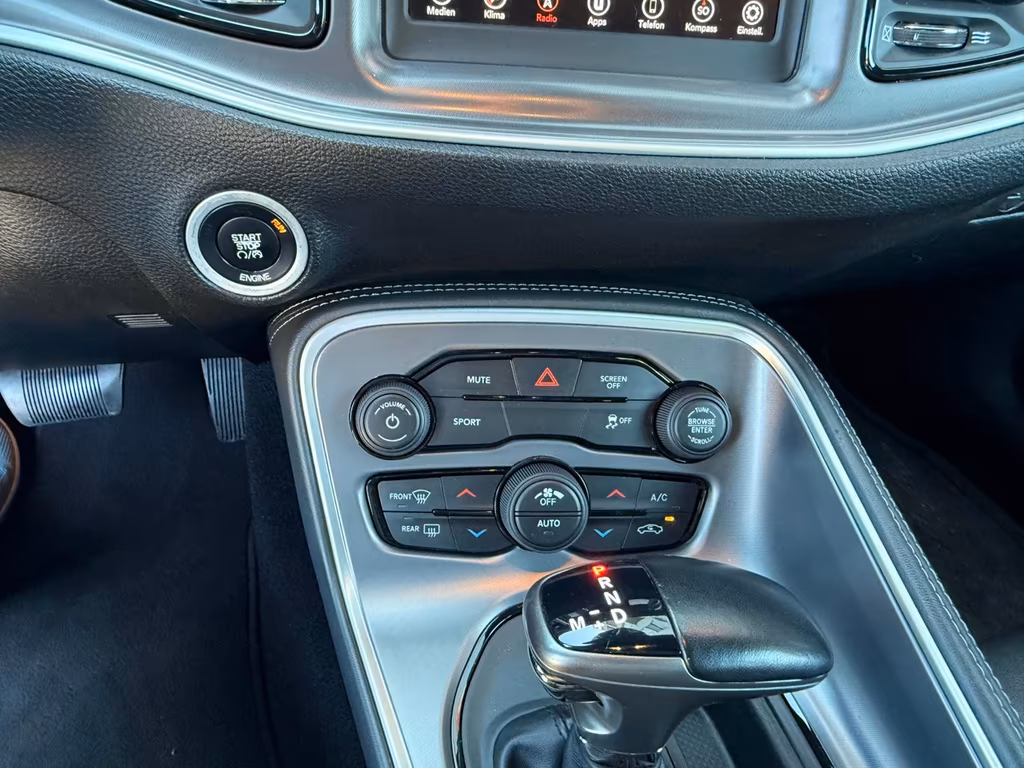 Dodge Challenger