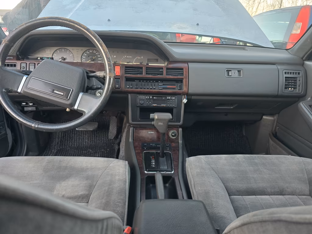 Mazda 929