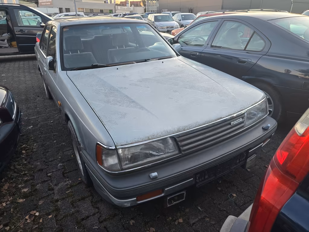 Mazda 929