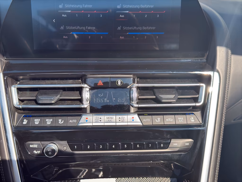 BMW 840