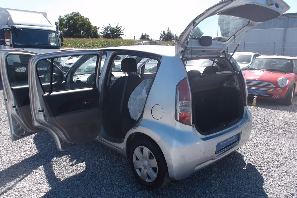 Daihatsu Sirion