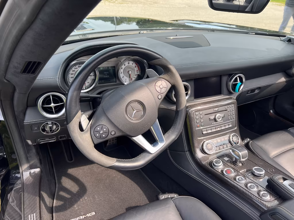 Mercedes-Benz SLS AMG