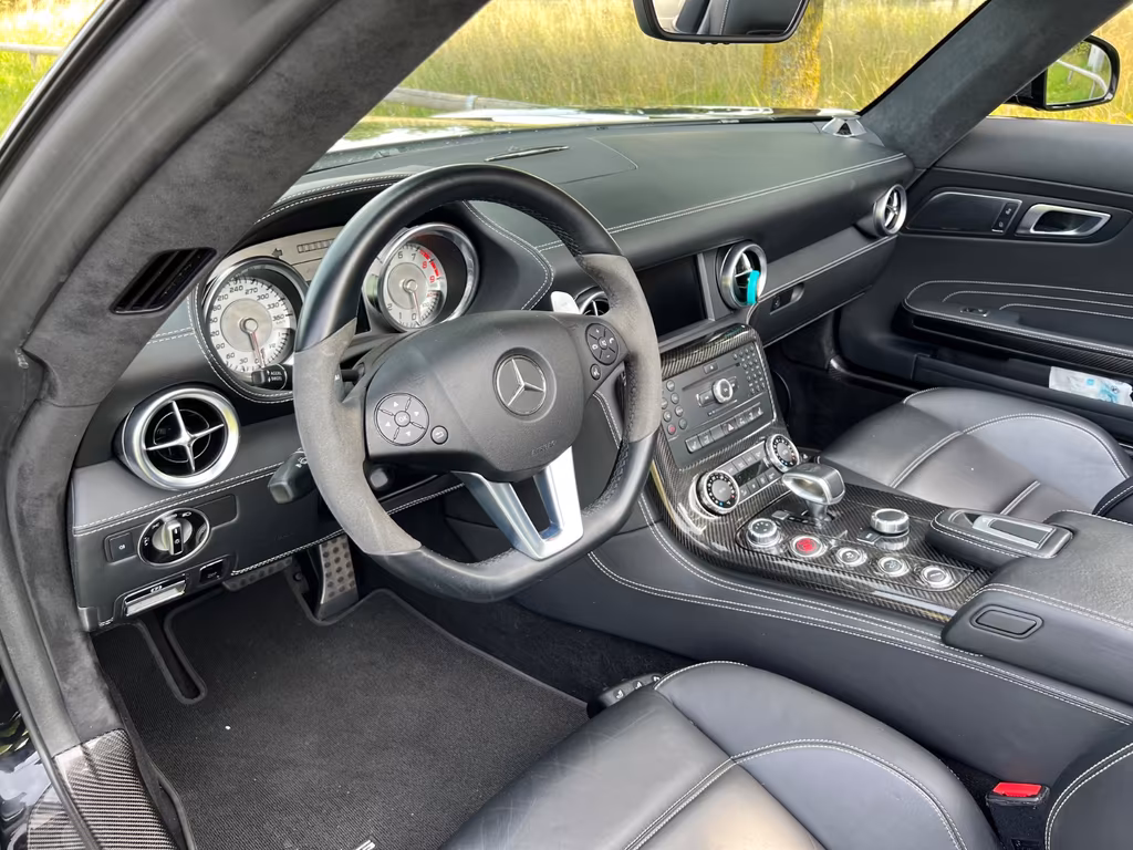 Mercedes-Benz SLS AMG