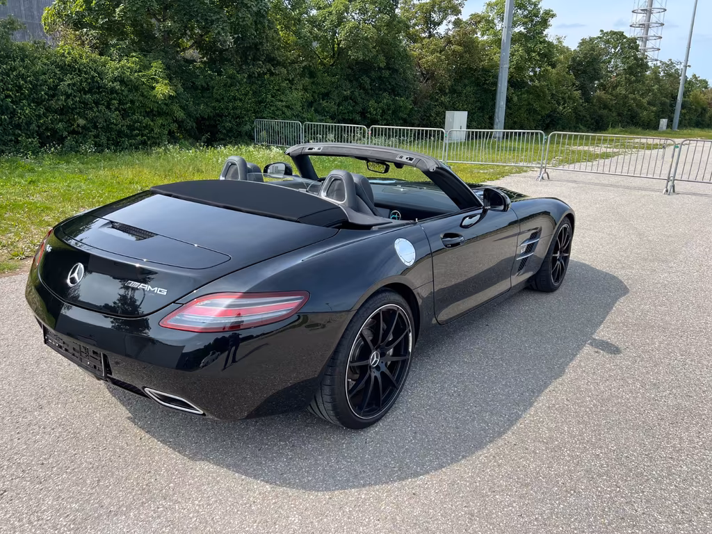 Mercedes-Benz SLS AMG