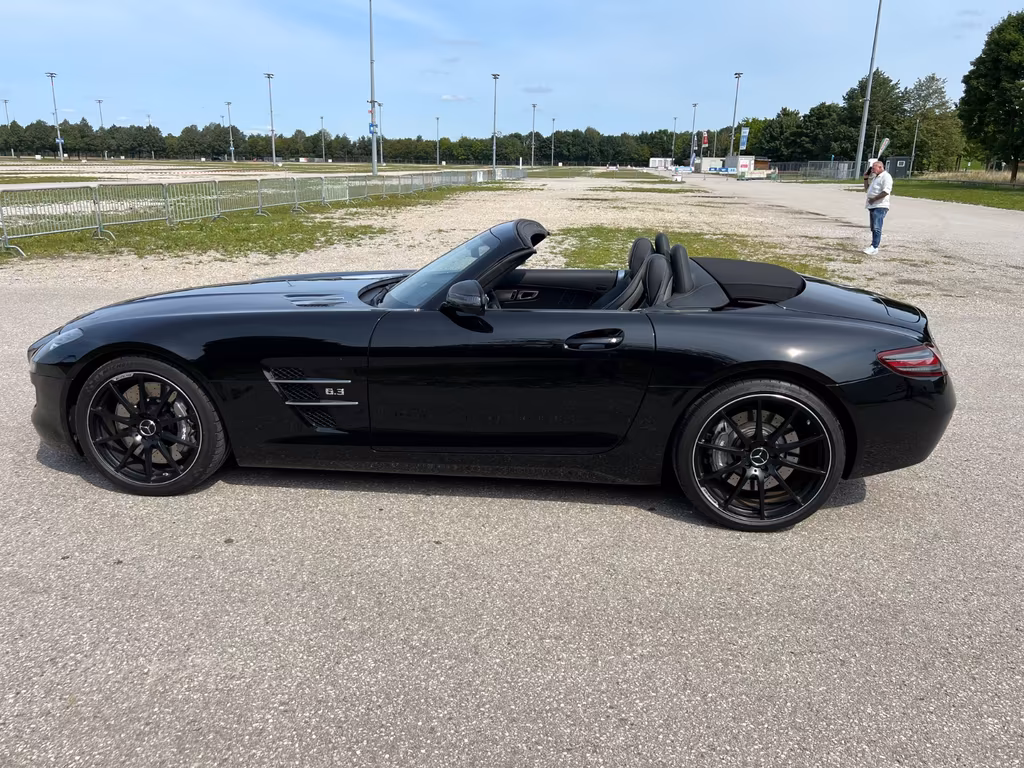Mercedes-Benz SLS AMG