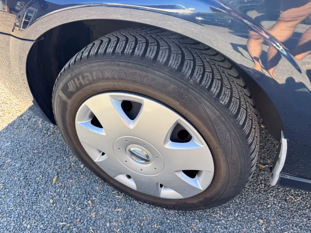 Nissan Almera