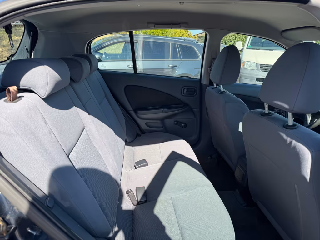 Nissan Almera