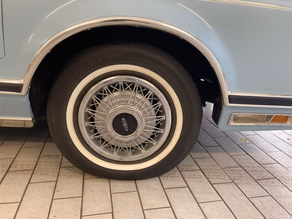 Lincoln Continental