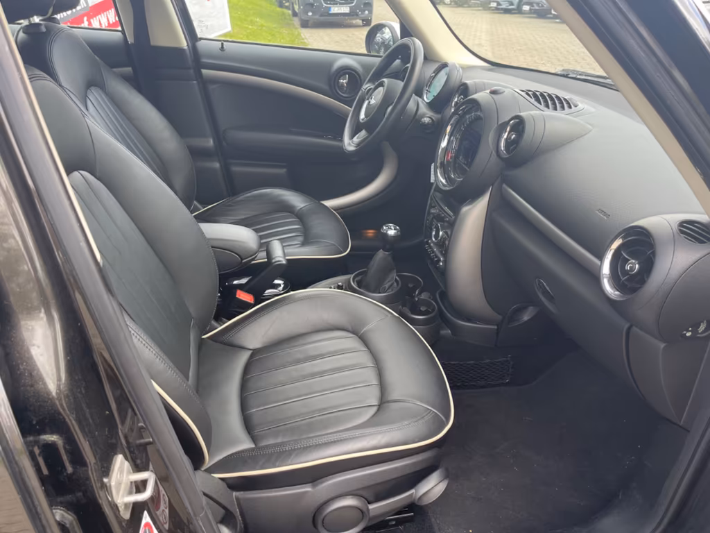 MINI Cooper D Countryman
