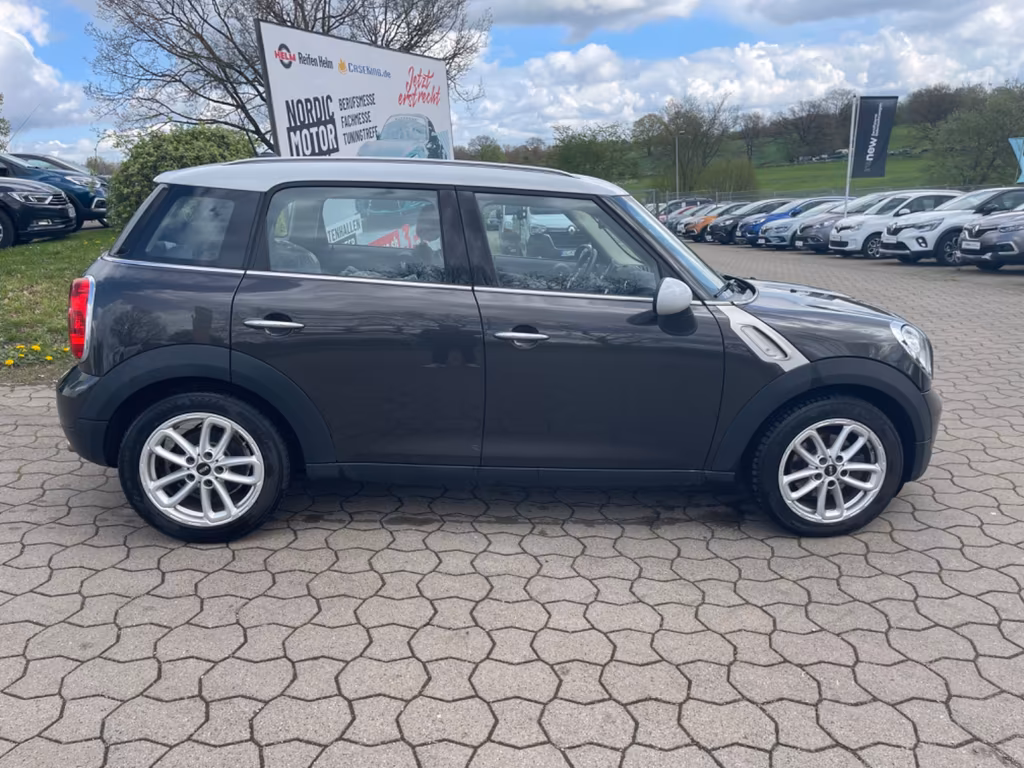 MINI Cooper D Countryman