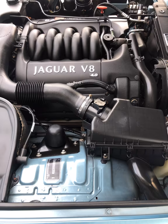 Jaguar XJ