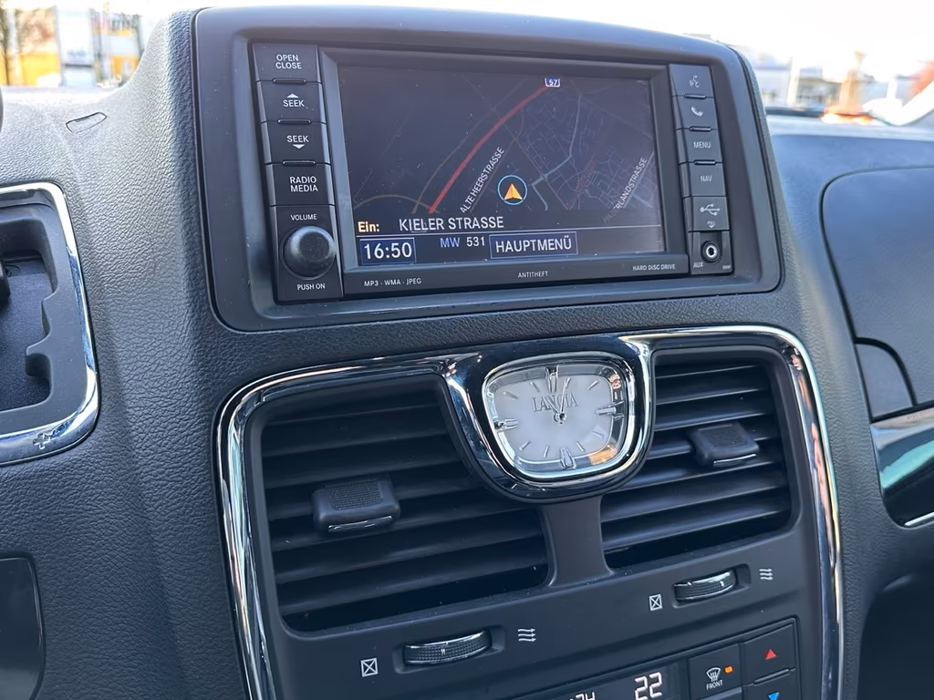 Lancia Voyager