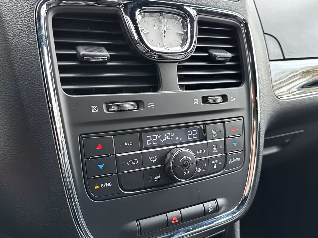 Lancia Voyager