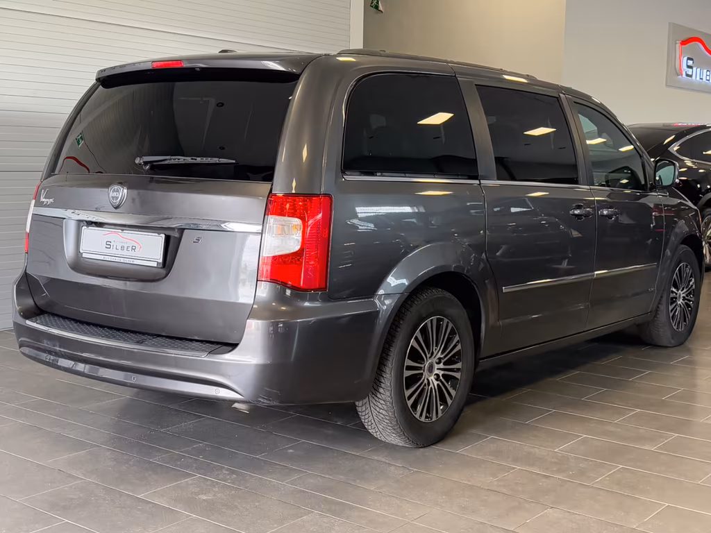 Lancia Voyager