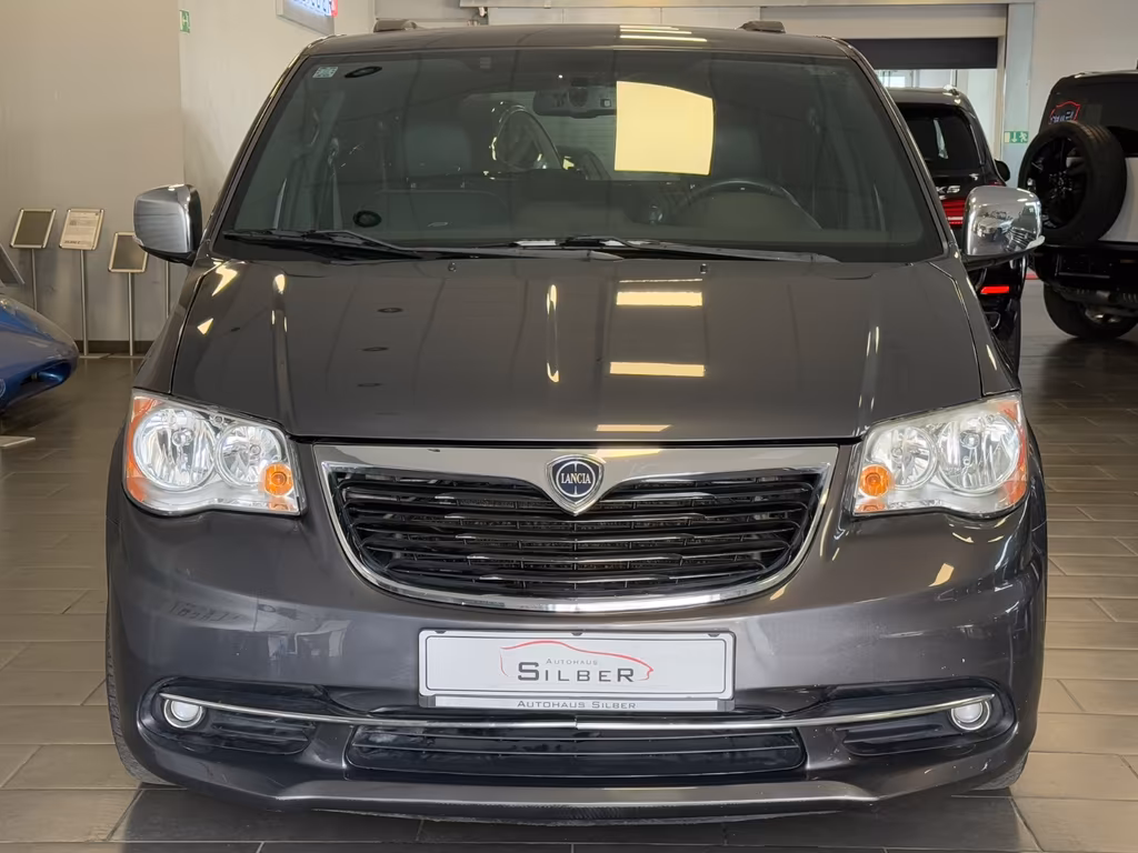 Lancia Voyager