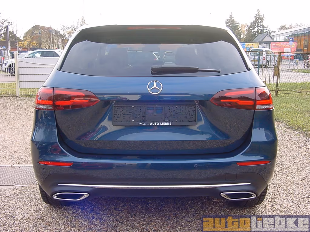 Mercedes-Benz B 220
