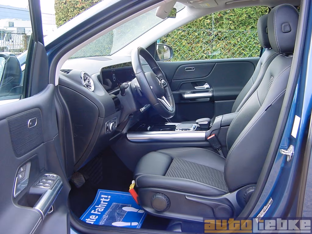 Mercedes-Benz B 220