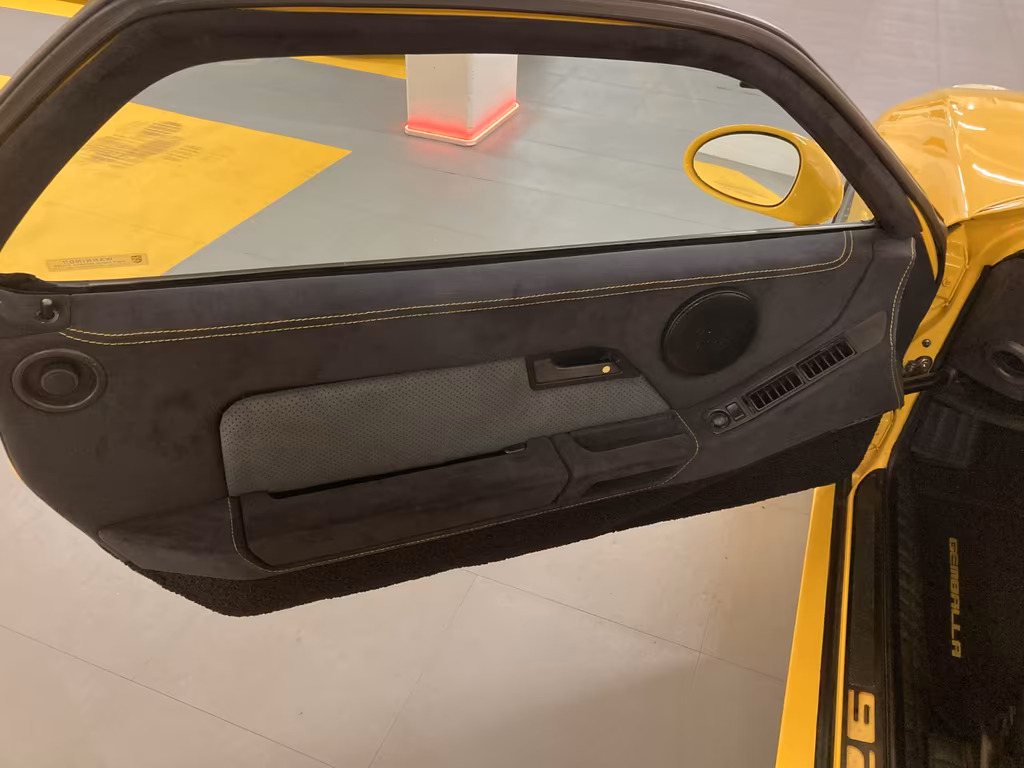 Porsche 928