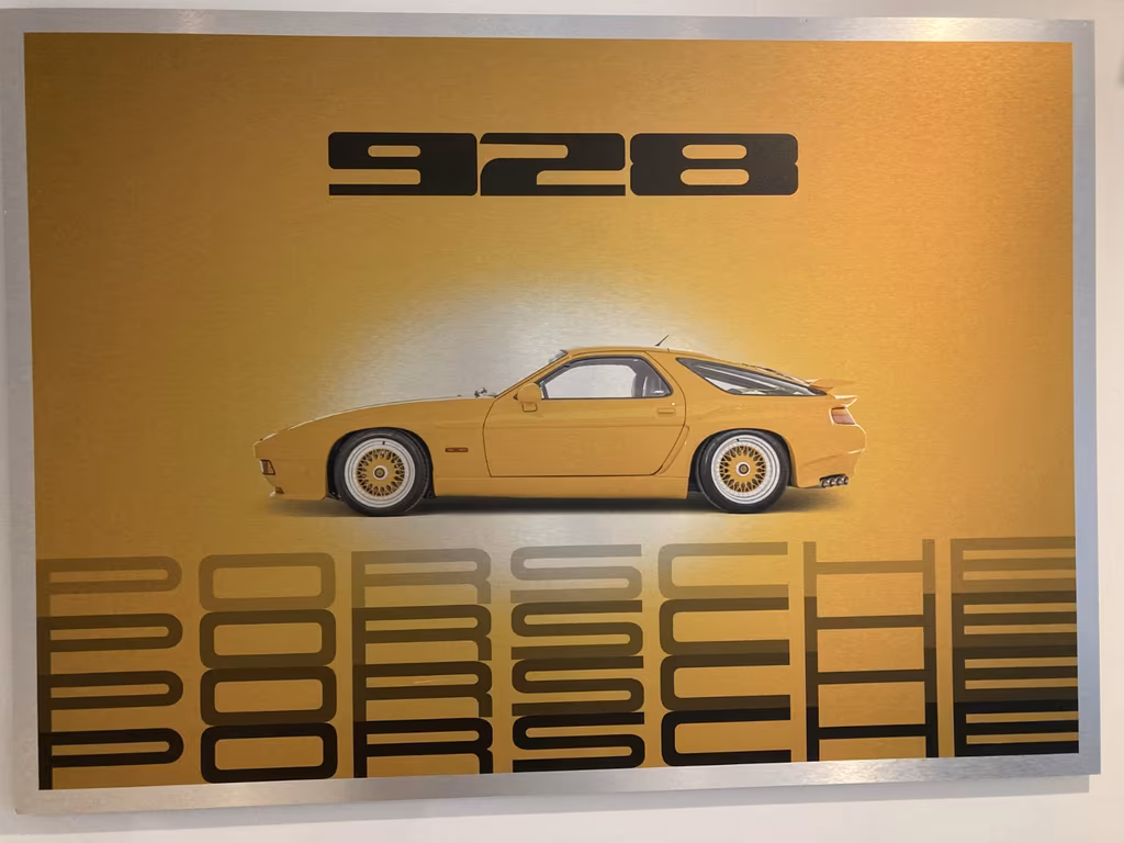 Porsche 928
