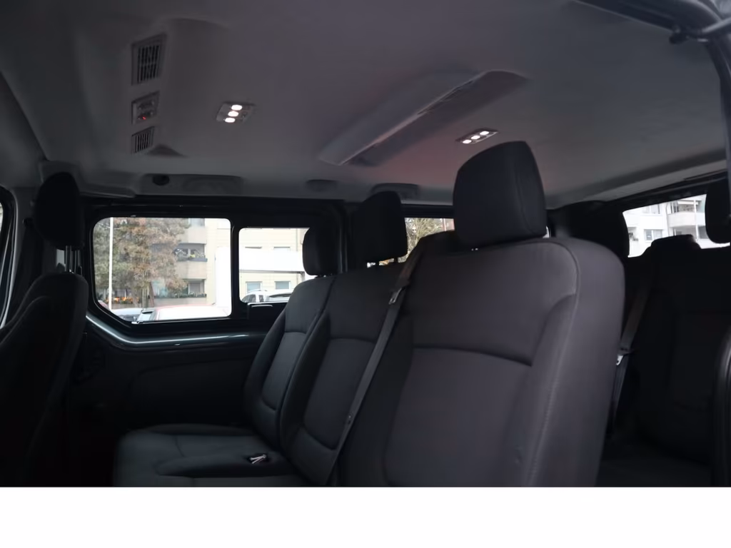 Nissan NV300