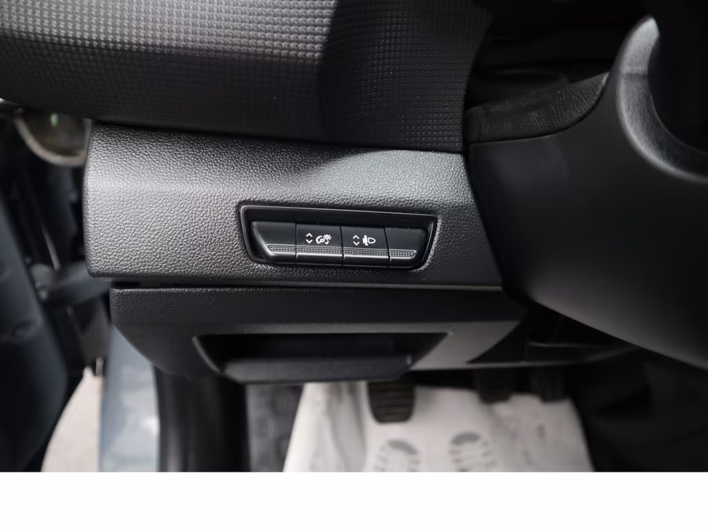 Nissan NV300