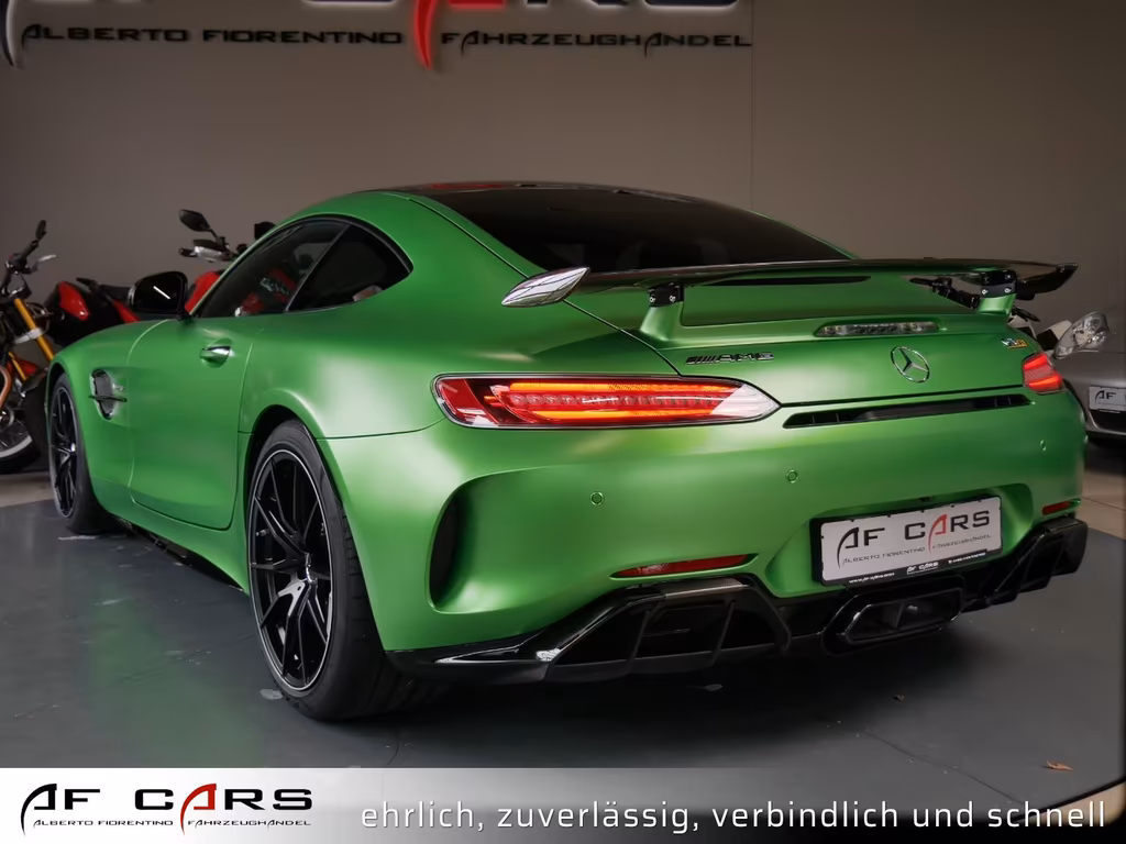Mercedes-Benz AMG GT R