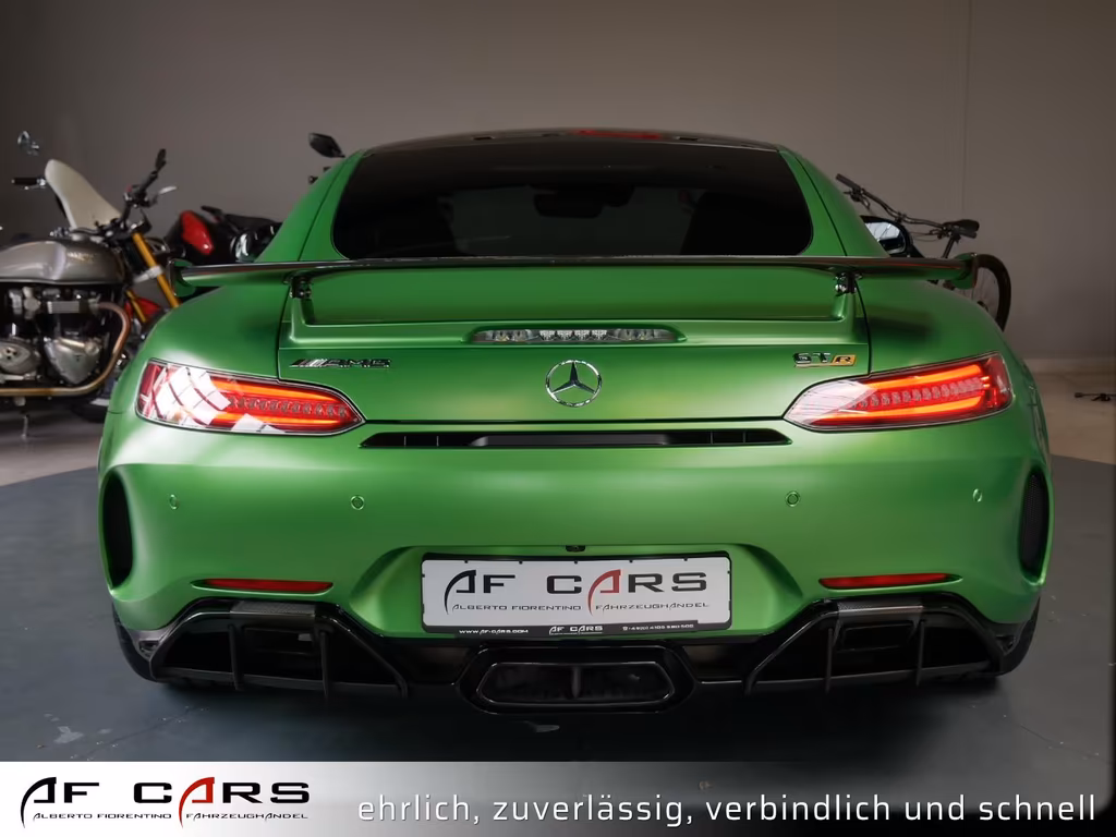 Mercedes-Benz AMG GT R