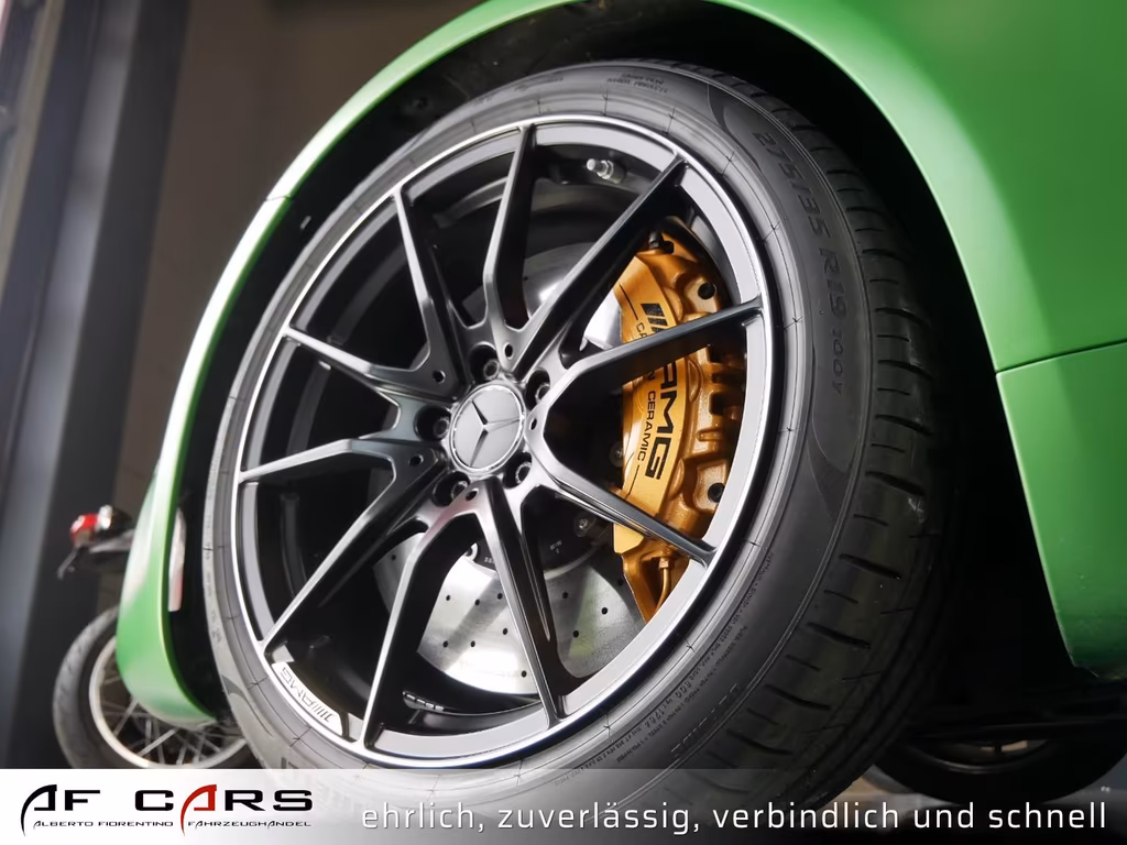 Mercedes-Benz AMG GT R