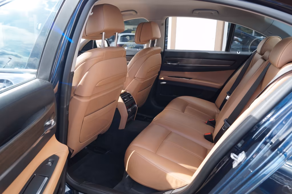 BMW 750