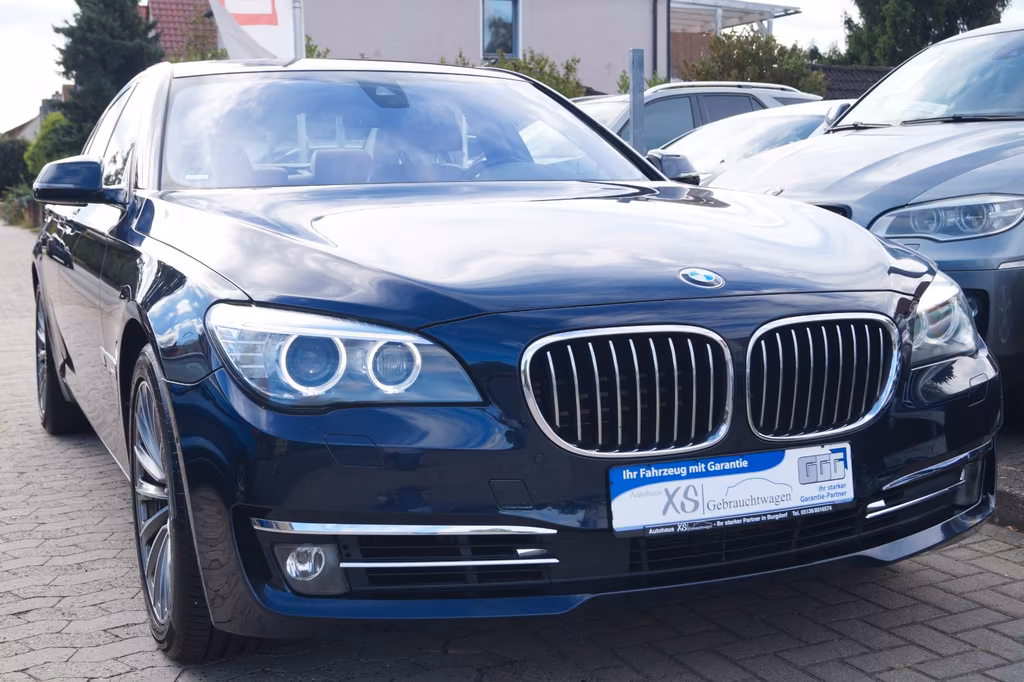 BMW 750