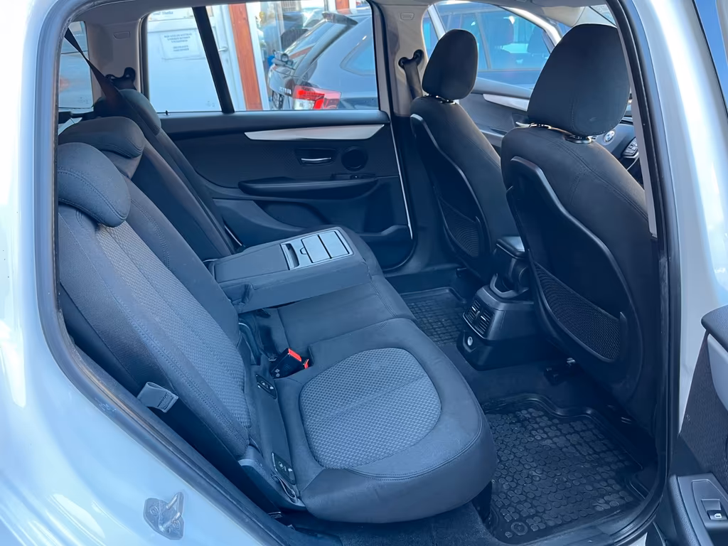 BMW 216