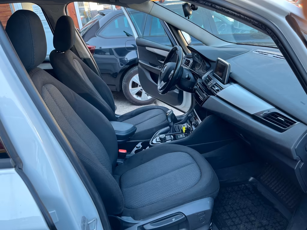 BMW 216