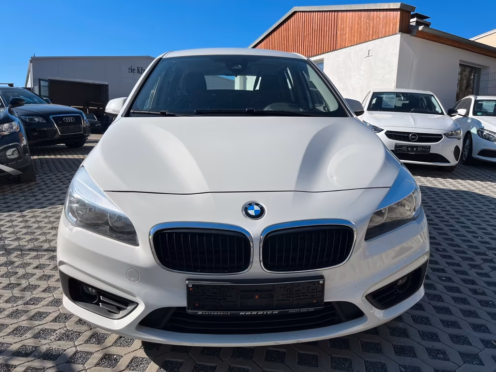 BMW 216